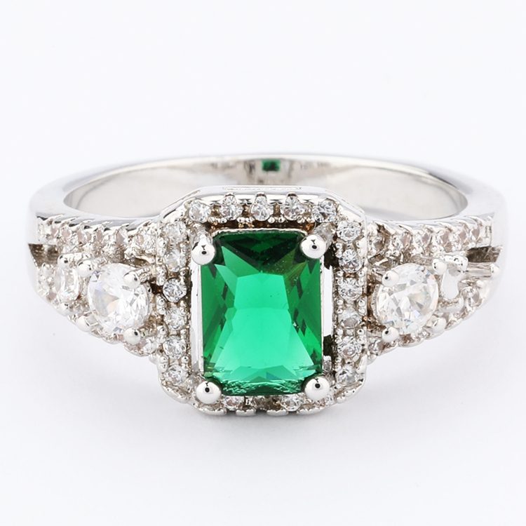 Anillos Anillo de Esmeralda Chapado en plata verde Proveedor de joyería Plata de Ley 925 Zirconia cúbica China Ajuste de garra de mascota personalizado