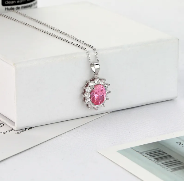 Collar de piedra de lujo