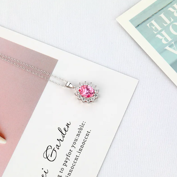 Collar de piedra de lujo