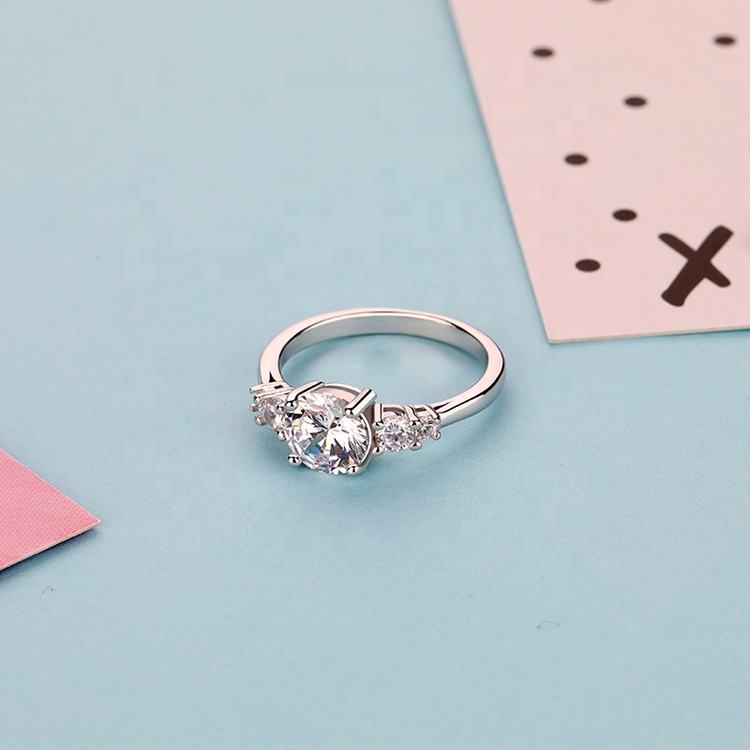 Anillo de plata