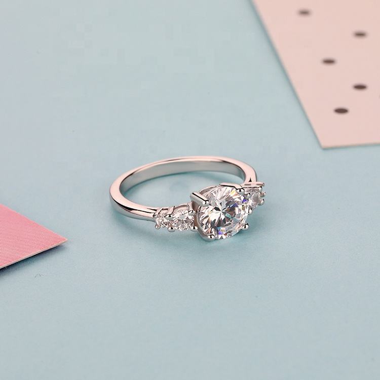 Anillo de plata