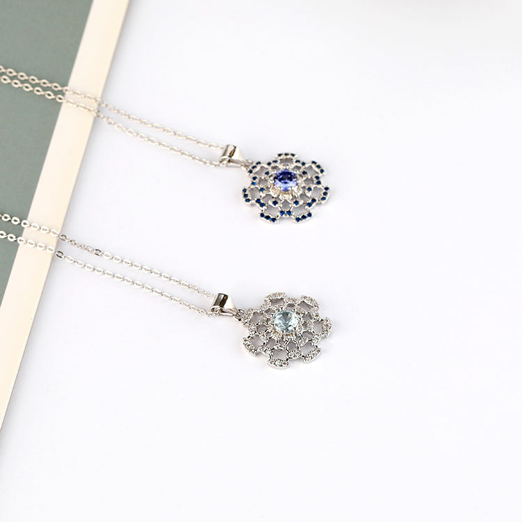 Collar de mujer