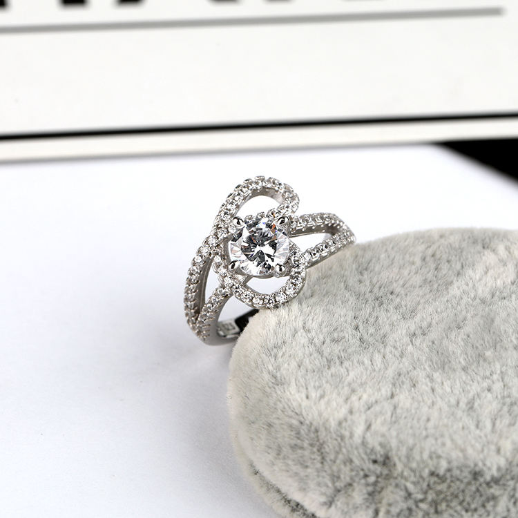 Anillo de compromiso de diamante