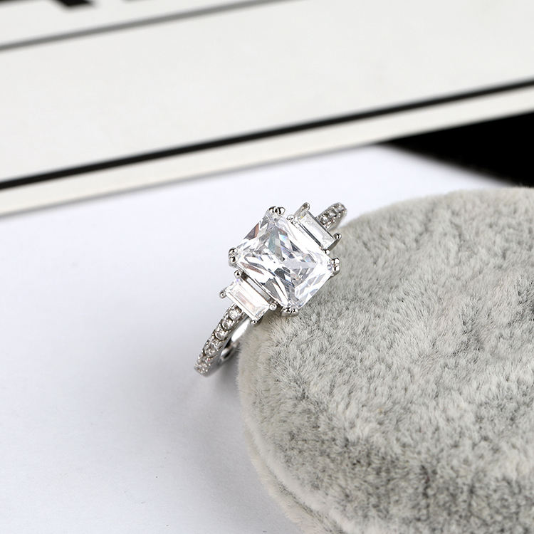 Anillo personalizado