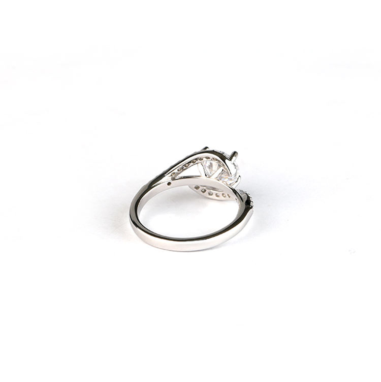 Anillo retro