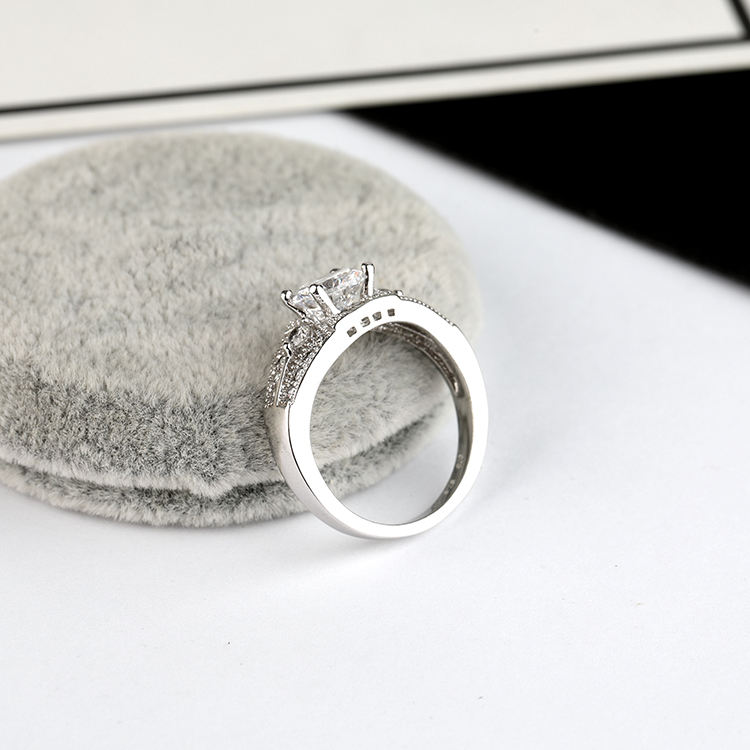 Anillo de Diamond