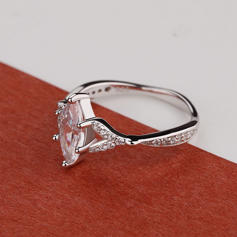 Anillos de plata 925 lágrima femeninos personalizados con circonita cúbica