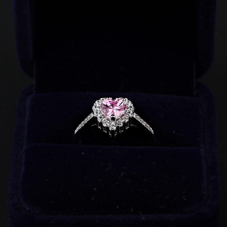 Anillo de Plata de Ley 925 con Corazón de Circonita Cúbica, Banda con Halo de Piedras Múltiples, Joyería Elegante para Mujer