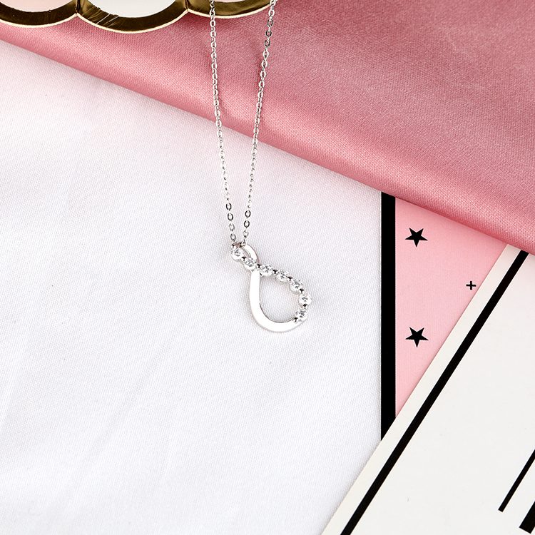 Collar con Colgante de Plata de Ley 925 Personalizado con Circonita Cúbica en Forma de Ola para Venta al por Menor y al por Mayor