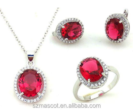 Conjunto de Joyería con Anillo y Colgante de Plata Pura con Piedra Crizon Rubí Grande de Diferentes Grosores, Diseño Ovalado