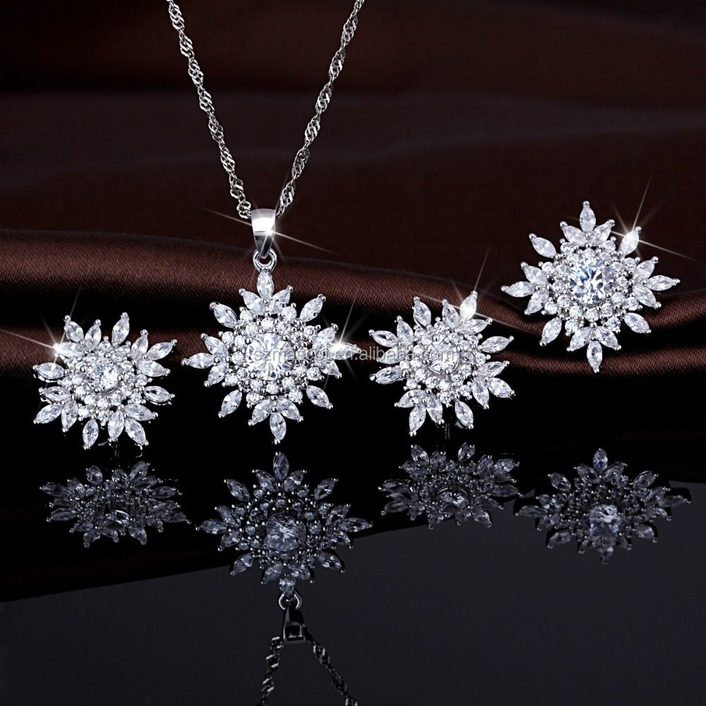 Juego de Joyería de Plata de Ley 925 con Diseño Personalizado de Flores y Circonita