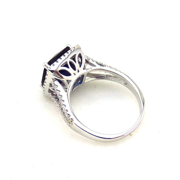 Anillo de Piedras Preciosas Azules de Diseño Moderno para Mujer