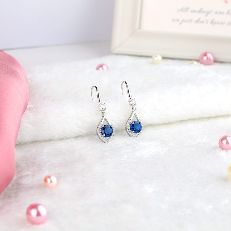 Pendientes colgantes de cristal de lujo para mujer americana europea, pendientes ligeros de lujo con gotas de agua, pendientes de gota de circón para fiesta o evento