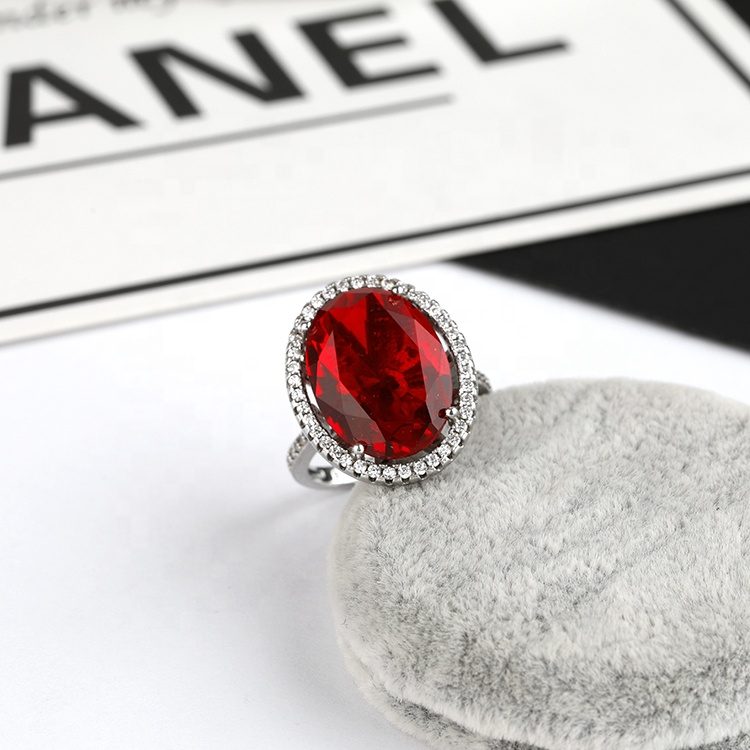 Anillo de compromiso de rubí con diseño de Mascota para mujer, joyería de moissanita redonda