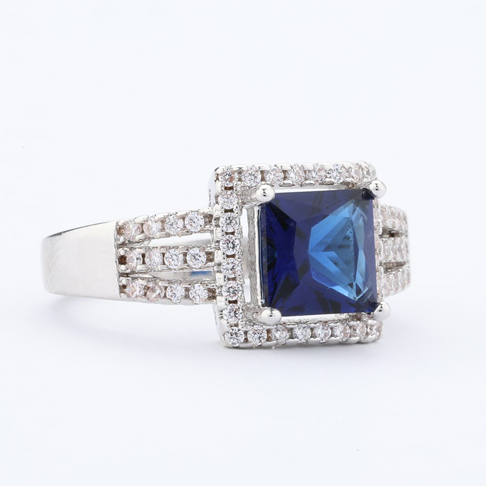 Anillo de Plata con Zafiro Azul para Hombre, Diseño de Una Piedra