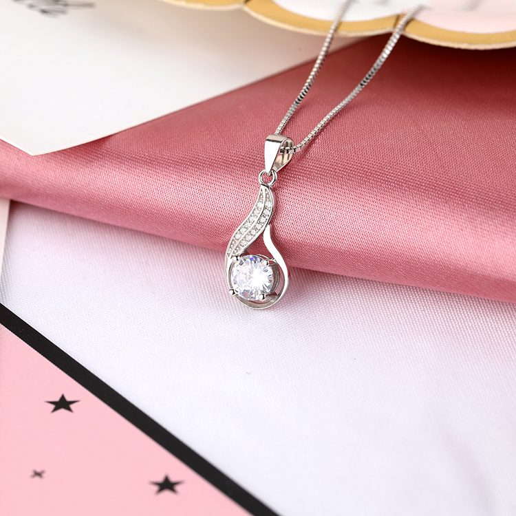 Collar con Colgante de Plata de Ley 925 con Circonitas Cúbicas en Forma de Gota, Joyería Elegante para Oficina, Regalo Elegante para Cualquier Ocasión